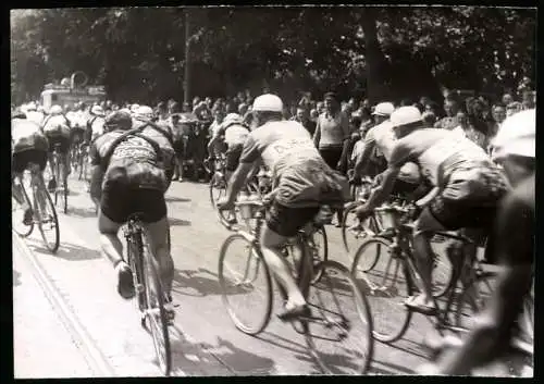 Fotografie Fahrradrennen Deutschlandfahrt 1938, Radrennfahrer vom Team Dürkopp & Torpedo