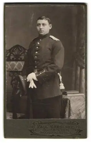 Fotografie Paul Breschke, Gumbinnen, Darkehmerstr. 9, Porträt eines jungen Soldaten in Uniform