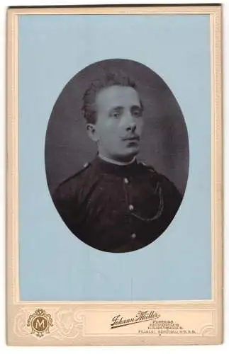 Fotografie Johann Müller, Rumburg, Klostergasse 13, Portrait eines Soldaten in Uniform