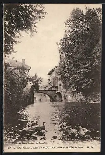 AK Saint-Jean-Pied-de-Port, La Nive et le Vieux Pont