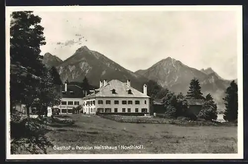 AK Pinswang, Blick zum Gasthof-Pension Weisshaus