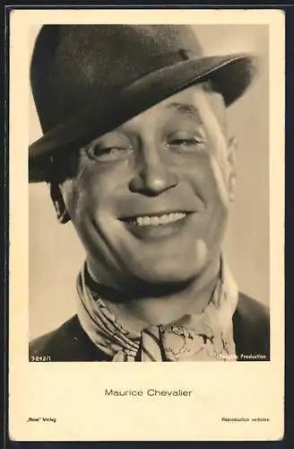 AK Schauspieler Maurice Chevalier im Kostüm einer Filmrolle