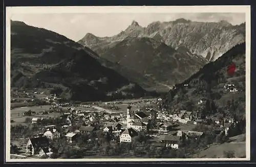 AK Schruns-Tschagguns, Ortsansicht gegen Säulenkopf-Zimba