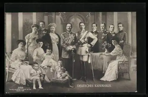 AK Kaiser Wilhelm II. von Preussen und seine Familie mit Enkeln