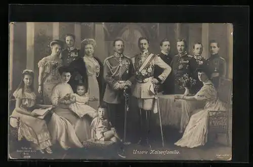 AK Unsere Kaiserfamilie von Preussen, Kronprinz Wilhelm in Uniform