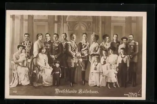 AK Kaiserfamilie, Gruppenfoto