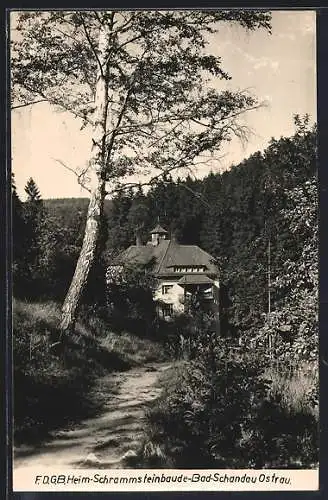 AK Bad Schandau-Ostrau, FDGB-Heim Schrammsteinbaude am Waldrand