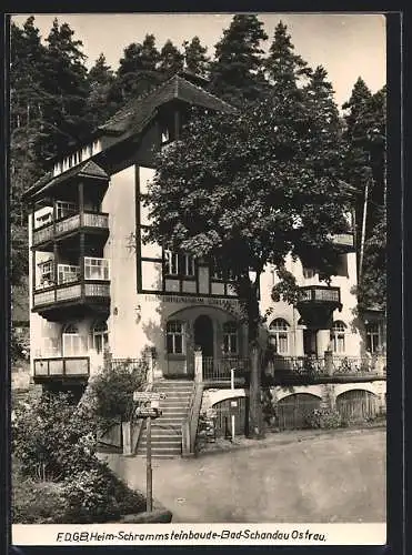 AK Bad Schandau-Ostrau, FDGB-Erholungsheim Schrammstein am Waldrand