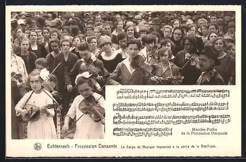 AK Echternach, Procession Dansante, Le Corps de Musique improvisé à la sortie de la Basilique