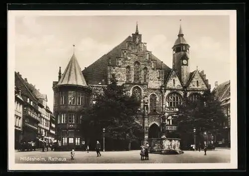 AK Hildesheim, Brunnen vor dem Rathaus