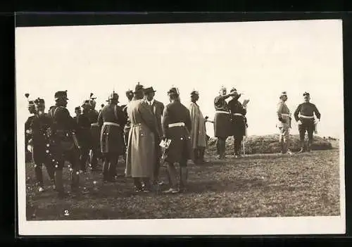 AK Kaiser Wilhelm II. mit General W. Wille und weiteren Militärs in der Schweiz