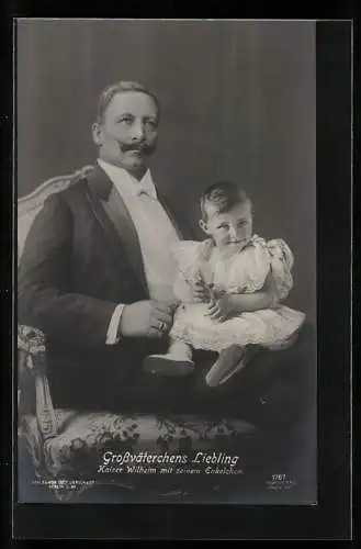 AK Kaiser Wilhelm II. mit seinem Enkelchen, Grossväterchens Liebling