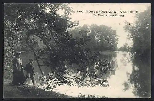 AK Mortefontaine-Vallière, Le Parc et un Étang