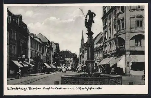 AK Offenburg i. Baden, Neptunbrunnen in der Hauptstrasse