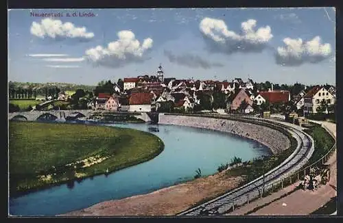 AK Neuenstadt a. d. Linde, Ortsansicht an der Flussbiegung