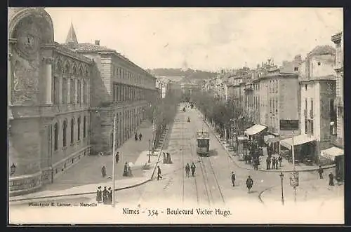 AK Nimes, Boulevard Victor Hugo, Strassenbahn