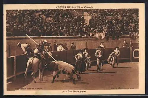 AK Nimes /Gard, Arènes de Nimes, Corrida, Une bonne pique