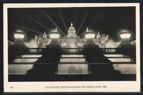 AK Barcelona, Exposicion Internacional 1929, Palais National nocturne