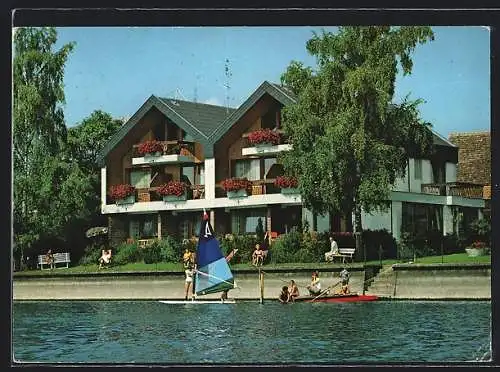 AK Immenstaad /Bodensee, Pension Garni Strandhaus Eberle vom Wasser aus