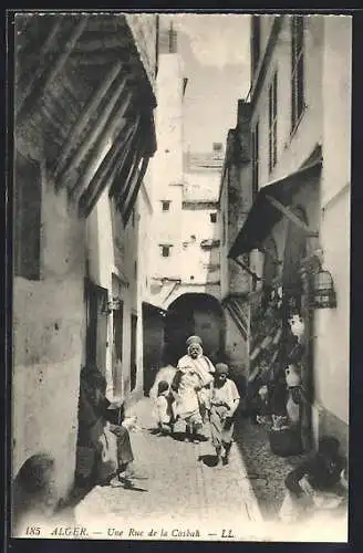 AK Alger, Une rue de la Casbah