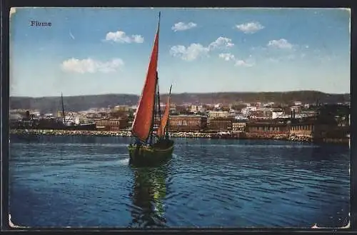 AK Fiume, Ortsansicht mit Segelboot