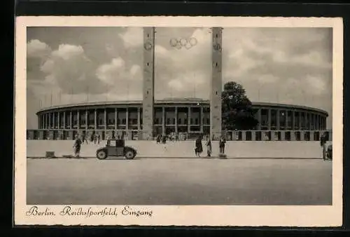 AK Berlin, Reichssportfeld, Eingang mit Mini-Automobil