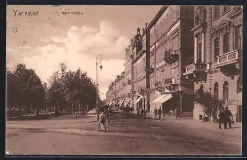 AK Marienbad, Kaiserstrasse mit Promenaden-Allee