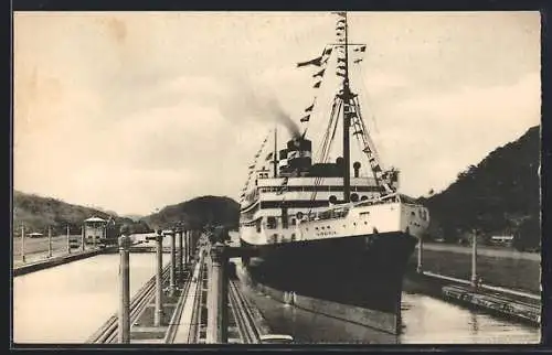 AK Panama Canal, Liner Virginia passing through Panama Locks