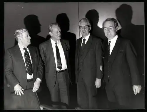 Fotografie WEREK, München, Helmut Schmidt, Willy Brandt, Johannes Rau und Jochen Vogel