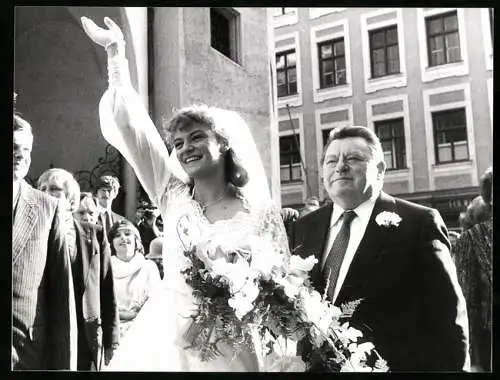 Fotografie WEREK, München, F. J. Strauss bei der Hochzeit seiner Tochter Monika und dem Betriebswirt Michael Hohlmeier