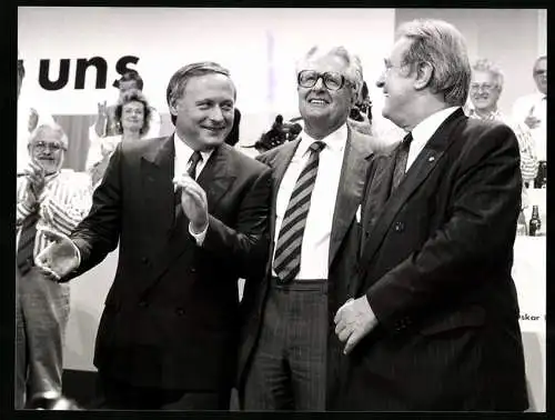 Fotografie Sven Simon, Bonn, H. J. Vogel und seine Stellverteter Oskar Lafontaine und Johannes Rau