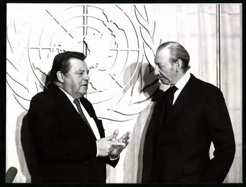 Fotografie WEREK, München, F. J. Strauss und UN-Generalsekretär Kurt Waldheim in New York