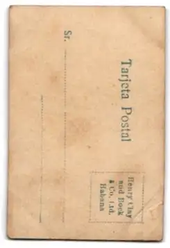 Mini-AK Junge Mutter betrachtet ihre schlafende Tochter