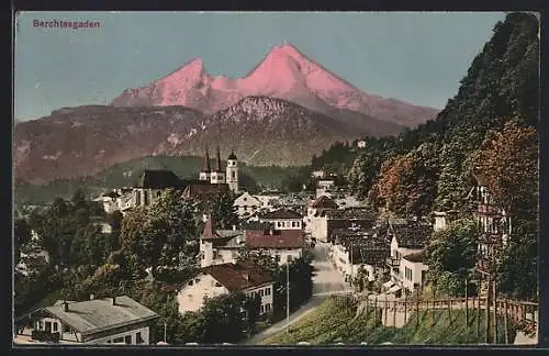 AK Berchtesgaden, Teilansicht mit Kirche und Strassenpartie