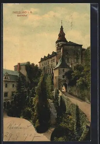 AK Friedland / Frydlant, Blick auf den Schlosshof