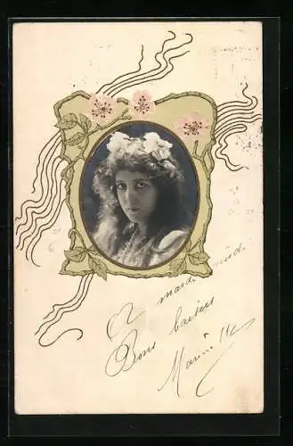 AK Jugendstil, Portrait einer hübschen junge Frau mit Blumen im Haar