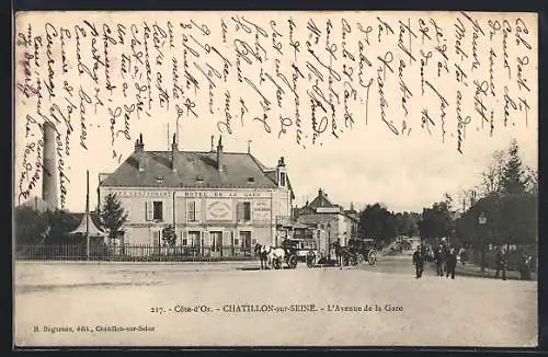 AK Chatillon-sur-Seine, l`Avenue de la Gare avec Hôtel de la Gare et voiture ancienne