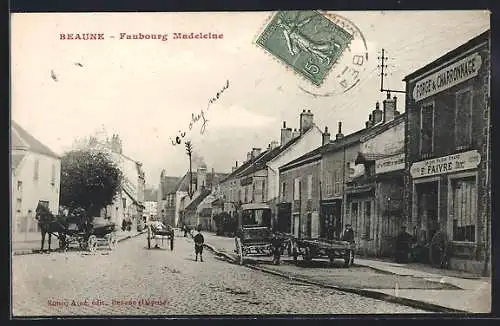 AK Beaune, Faubourg Madeleine avec charrettes et chevaux