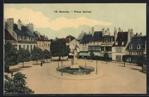 AK Beaune, Place Carnot mit Brunnen und Statue im Zentrum