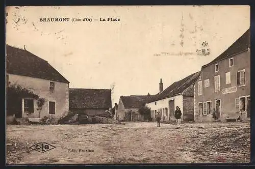 AK Beaumont, la place avec bâtiments et bicyclette devant une maison