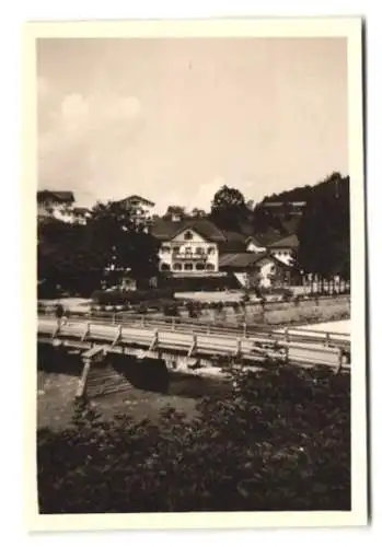 5 Fotografien Ansicht Siegsdorf i. Obb., Ortspartien mit Flussbrücke und Café Trauntal