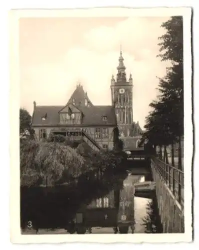 10 Fotografien Ottomar Steinbach, Danzig, Ansicht Danzig, Bahnhof, Langermarkt mit Rathaus, Marienkirche, Krantor