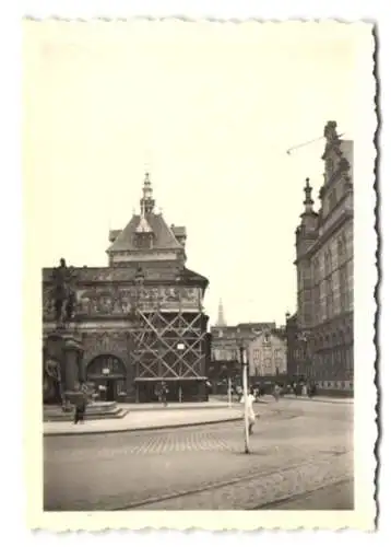 14 Fotografien Ansicht Danzig, Frauengasse 42, Langer Markt, Massengüterhafen, pol. Schulschiff, Schichau-Werft, 1938