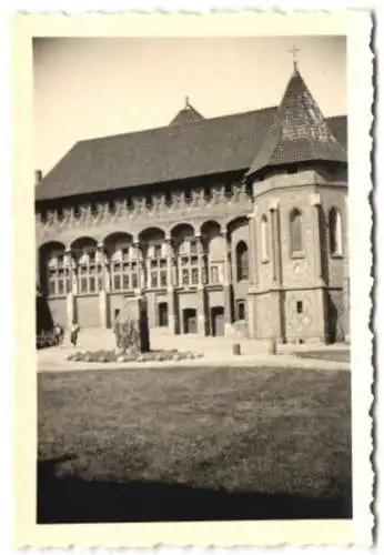 9 Fotografien Ansicht Marienburg /Malbork, Strassenpartie mit Rathaus und Marientor, Burghof, St. Marienkirche 1938