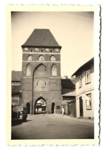 9 Fotografien Ansicht Marienburg /Malbork, Strassenpartie mit Rathaus und Marientor, Burghof, St. Marienkirche 1938