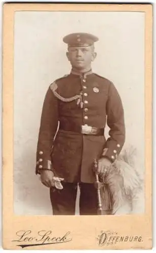 Fotografie Leo Speck, Offenburg, Uffz. in Uniform mit Schützenschnur und Zentenarmedaille