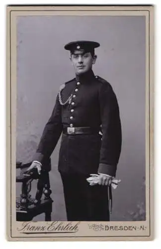 Fotografie Franz Ehrlich, Dresden, sächsischer Soldat in Uniform Rgt. 12 mit Schützenschnur