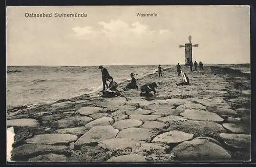 AK Swinemünde /Ostsee, Westmole mit Turm