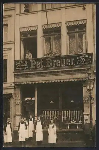 Foto-AK Cöln, Metzgerei Pet. Breuer, Metzgermeister mit seinen Angestellten vor dem Laden