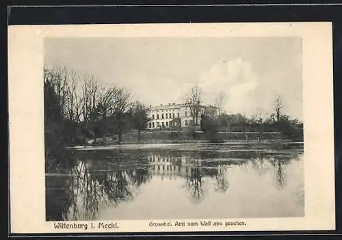 AK Wittenburg i. Meckl., Grosshzl. Amt vom Wall aus gesehen